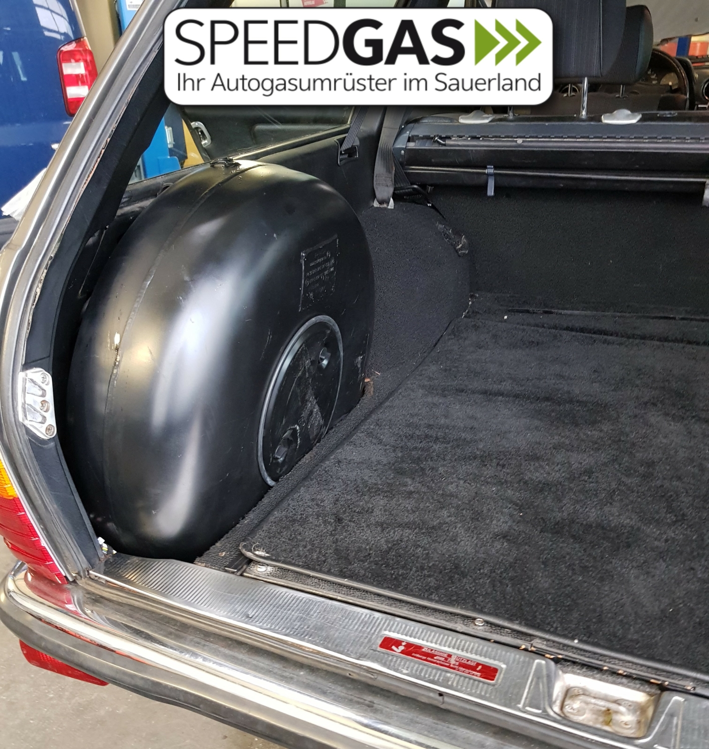 MERCEDES W123 KOMBI S123 Doppelrollo Laderaumabdeckung Trennnetz Blau EUR 149,00 - DE