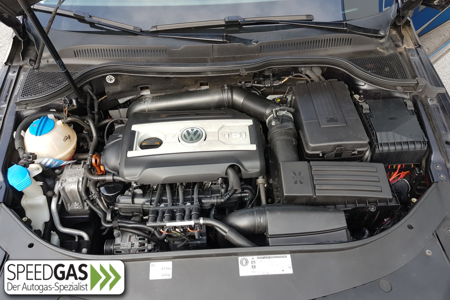 vw-passat-cc-2-0-tfsi-direkteinspritzer-speed-gas-de